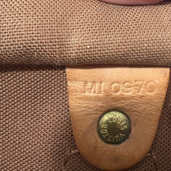 Louis Vuitton Monogram Satchel
Authentic with COA- - Picture 10 of 16